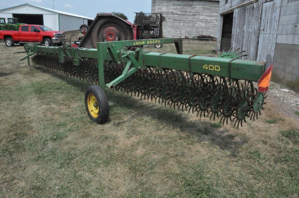 JD 400 30' rotary hoe