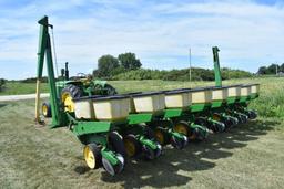 JD 7000 8 row 30" planter