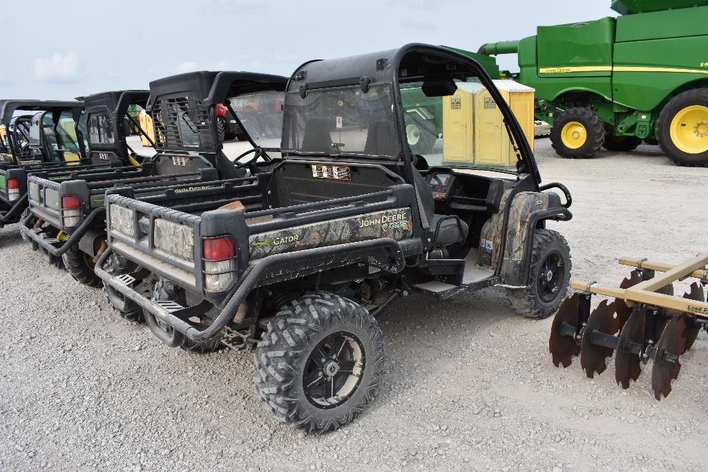 '13 JD 825i Gator XUV