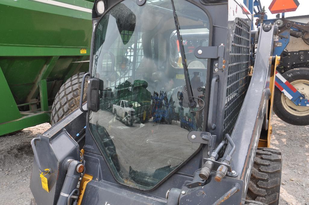 '17 JD 318G skidsteer