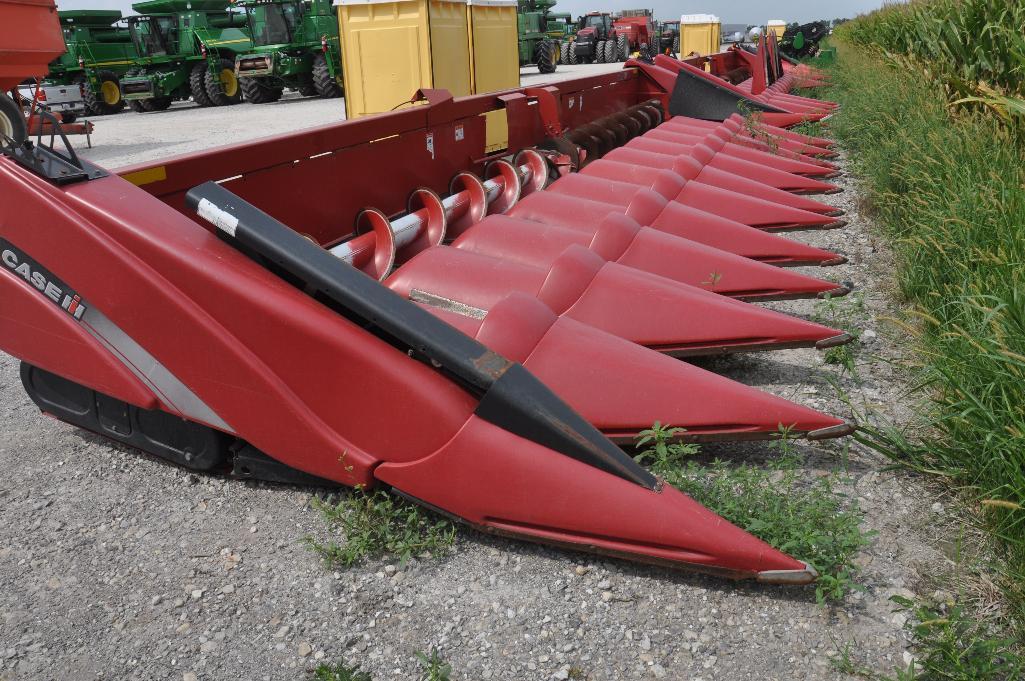 '08 Case-IH 3412 12 row 30" corn head