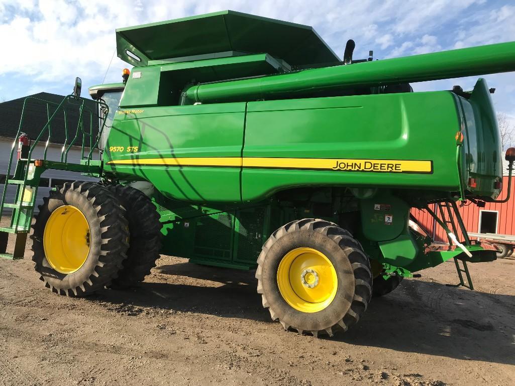 2011 John Deere 9570