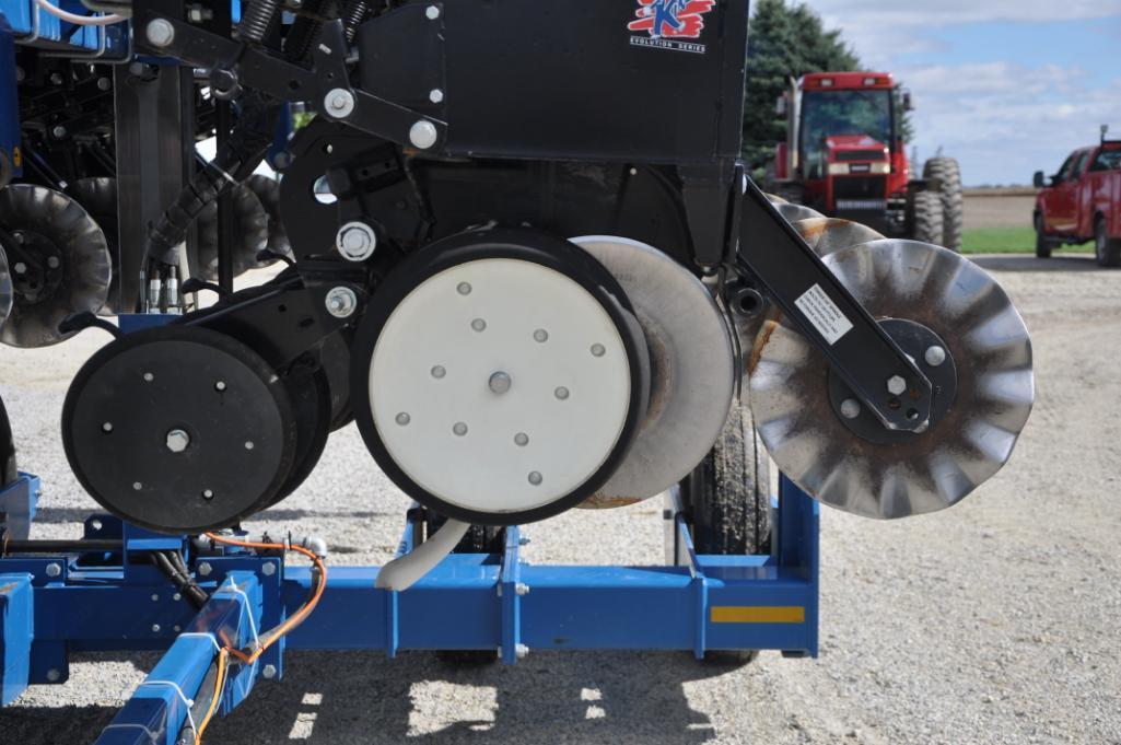 Kinze 3500 8/16 planter