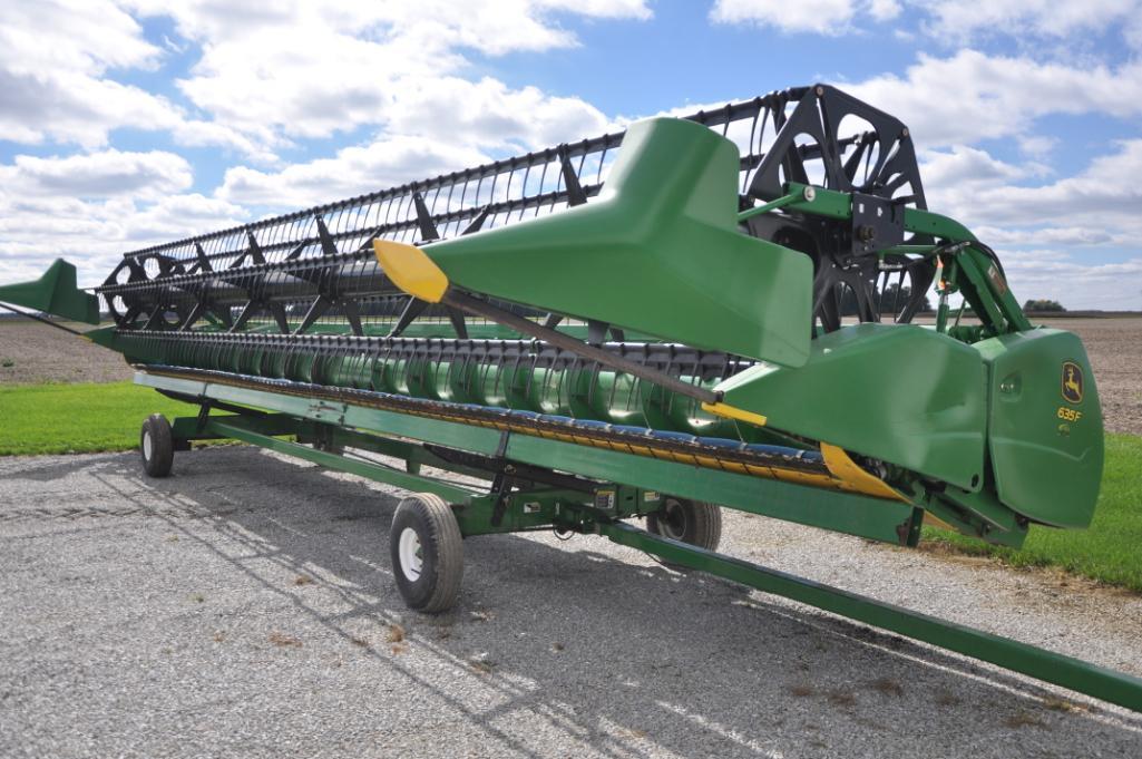 '11 JD 635F 35' HydraFlex platform