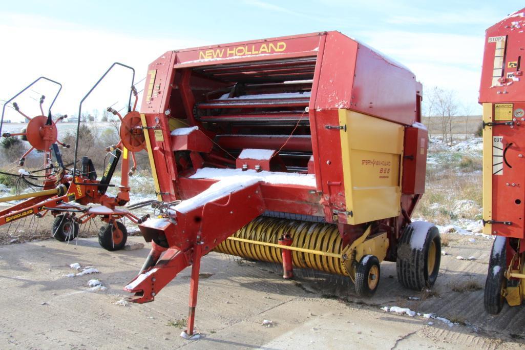 New Holland 855 round baler