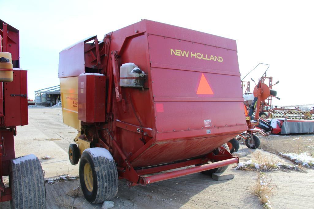 New Holland 855 round baler