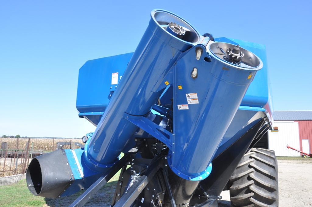 2012 Kinze 900 grain cart