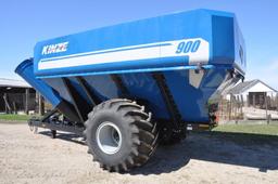 2012 Kinze 900 grain cart