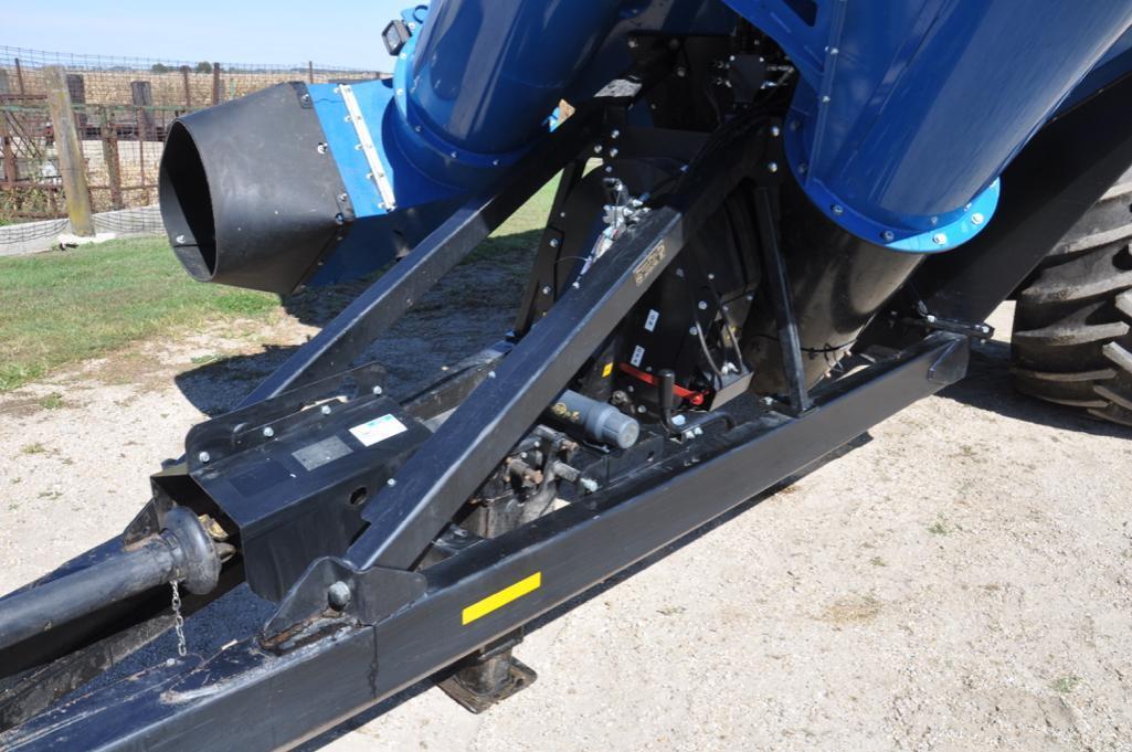 2012 Kinze 900 grain cart