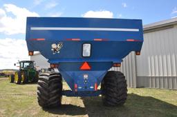 2005 Kinze 850 Harvest Commander grain cart