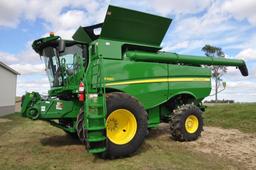 2017 John Deere S680 4wd combine