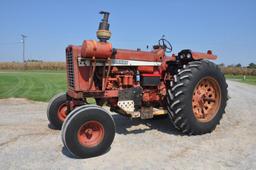 1967 International Harvester 856 2wd tractor