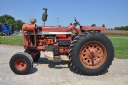 1967 International Harvester 856 2wd tractor