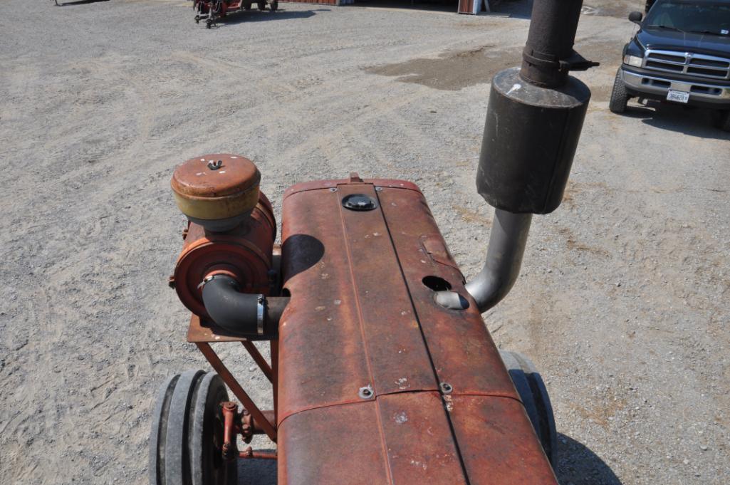 1967 International Harvester 856 2wd tractor