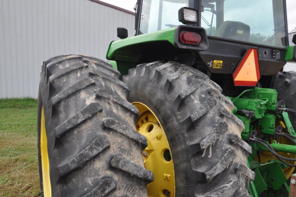 1993 John Deere 4560 2wd tractor