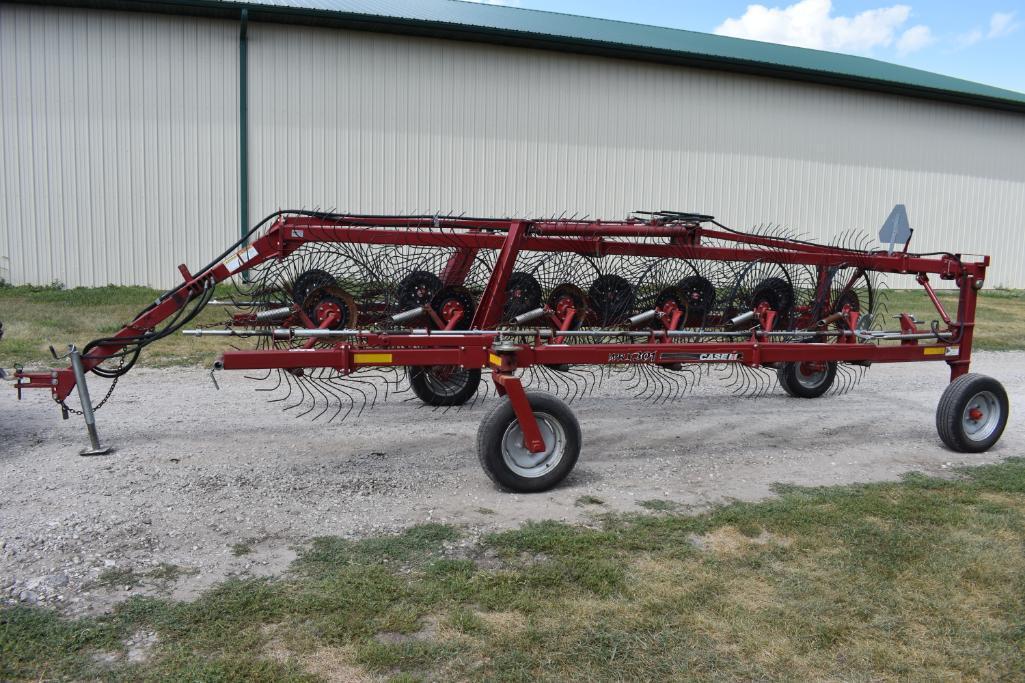 Case IH WRX301 12-wheel hay rake