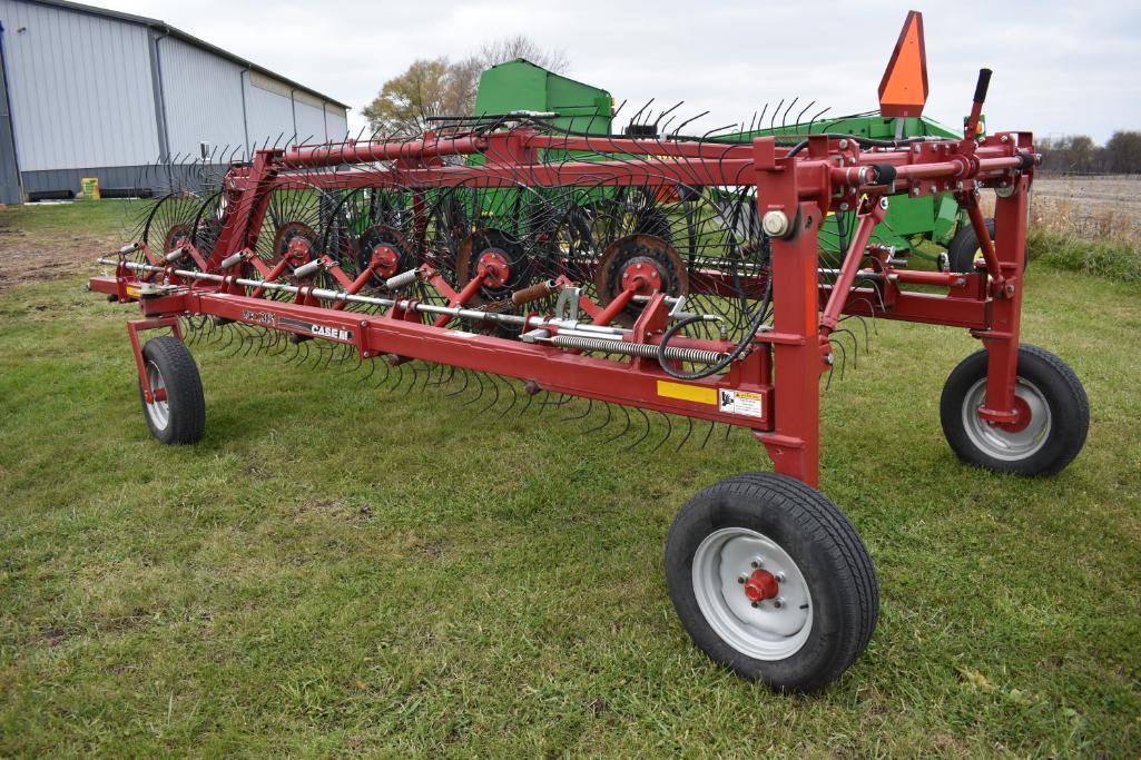 Case IH WRX301 12-wheel hay rake