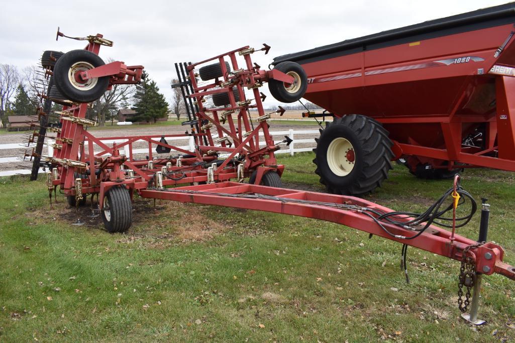 Wil-Rich Quad 5 33' field cultivator