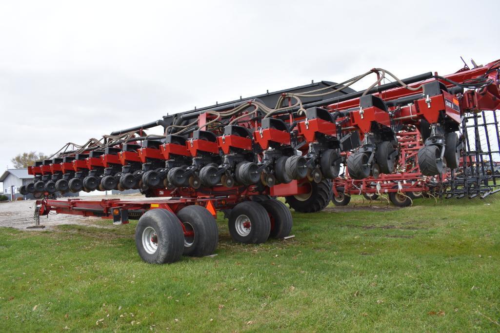 Case IH 1200 16 row 30" planter