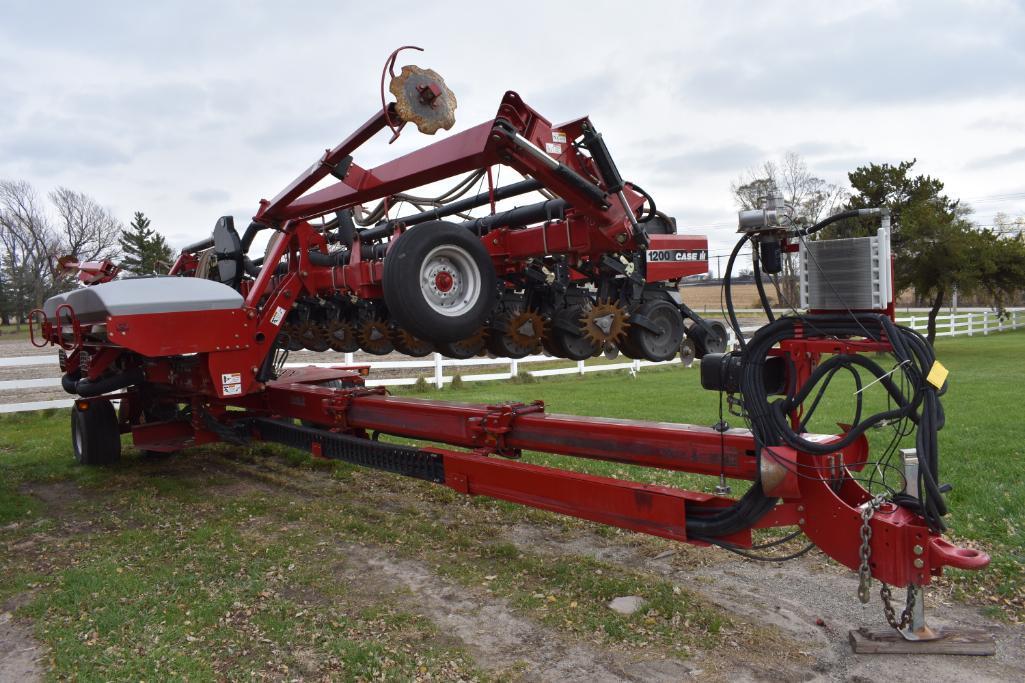 Case IH 1200 16 row 30" planter