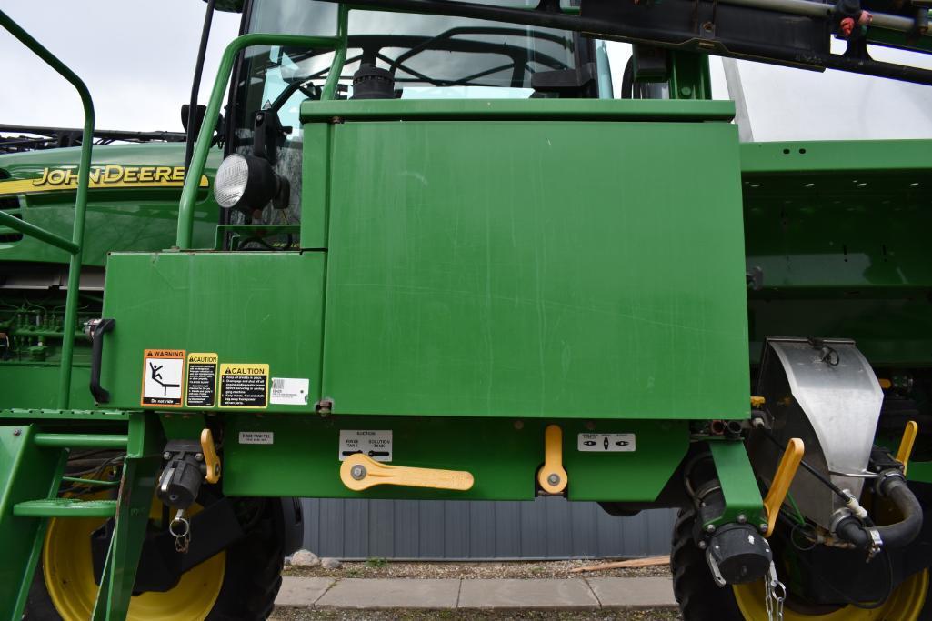 2006 John Deere 4720 self-propelled sprayer