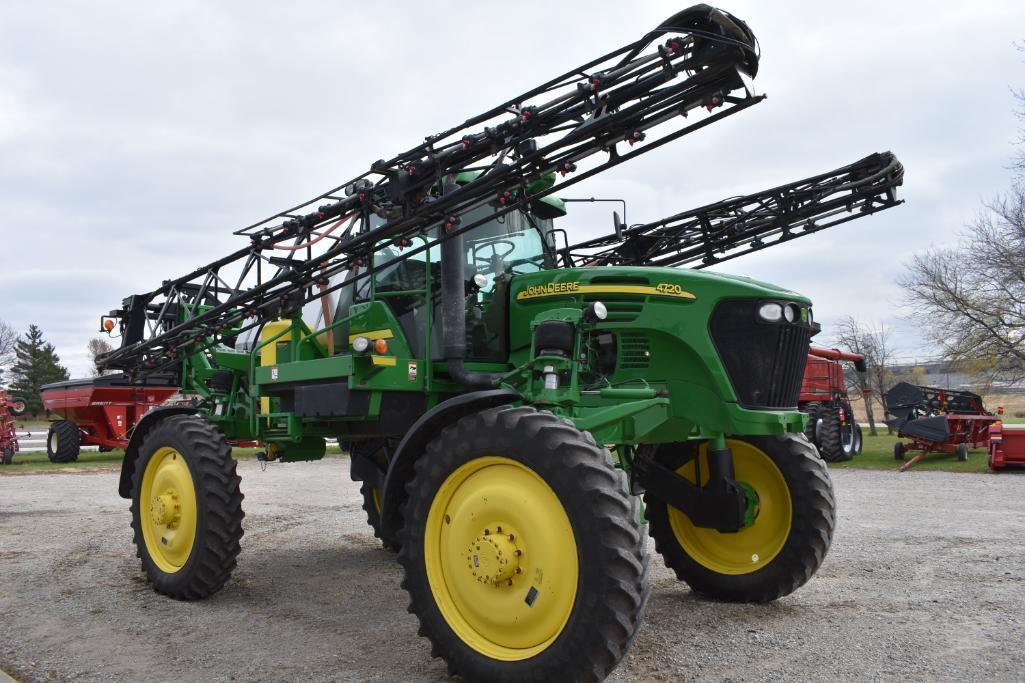 2006 John Deere 4720 self-propelled sprayer