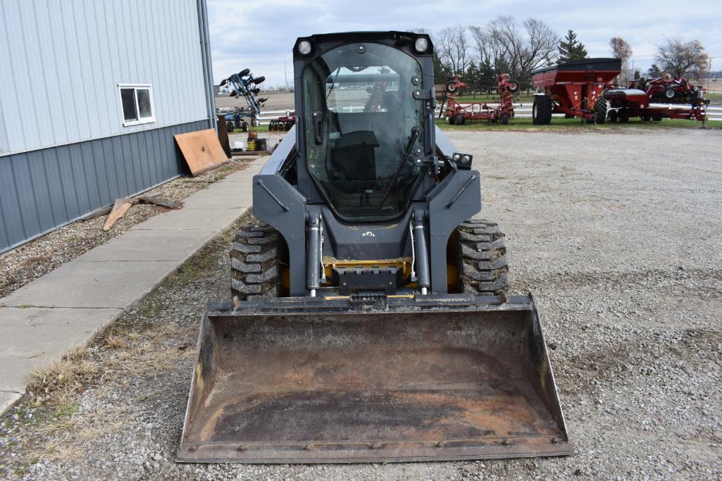 2013 Deere 320D skid steer