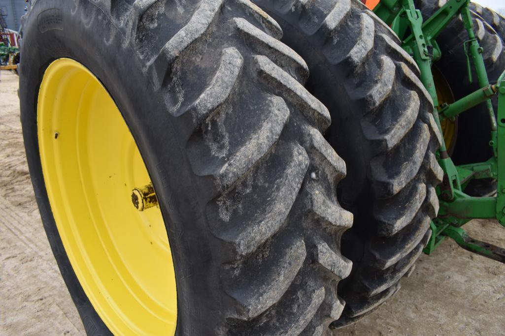 1997 John Deere 8100 2wd tractor