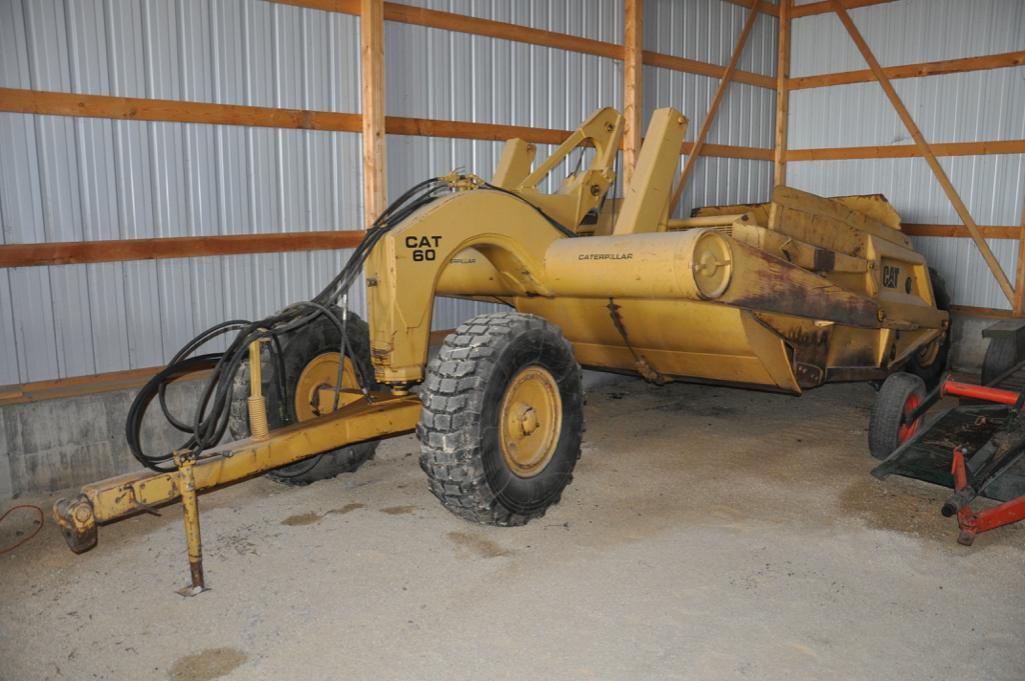 Caterpillar 60 pull-type scraper