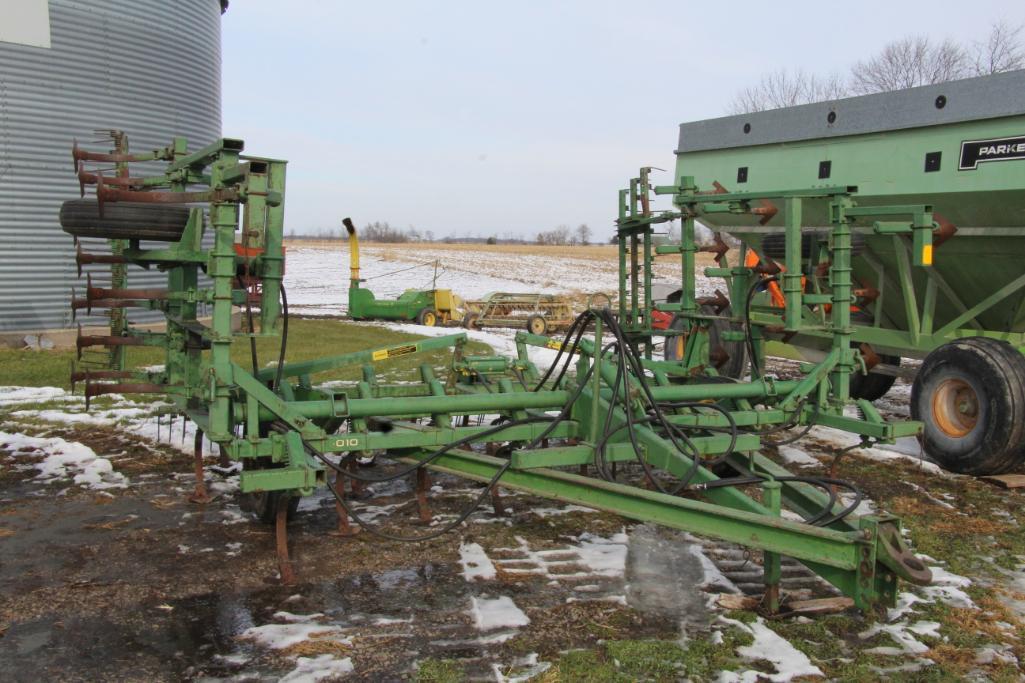 John Deere 1000 20' Field Cultivator