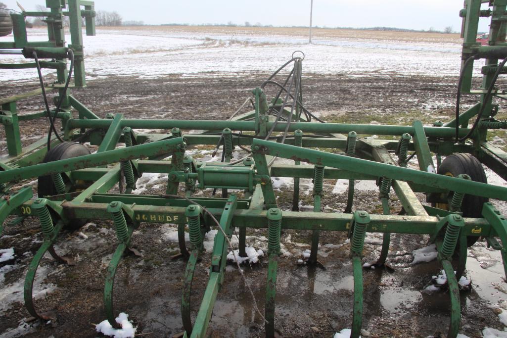 John Deere 1000 20' Field Cultivator