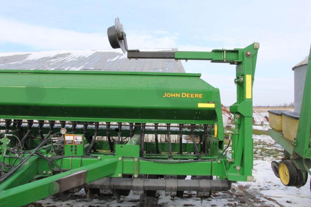 John Deere 1590 15' grain drill