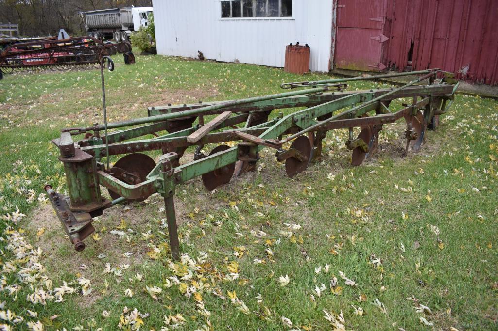 John Deere 5-bottom plow