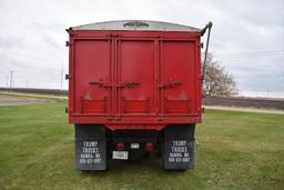 1988 International Harvester S1900 grain truck