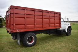 1986 GMC 7000 grain truck