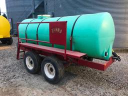 Tandem axle liquid tender trailer