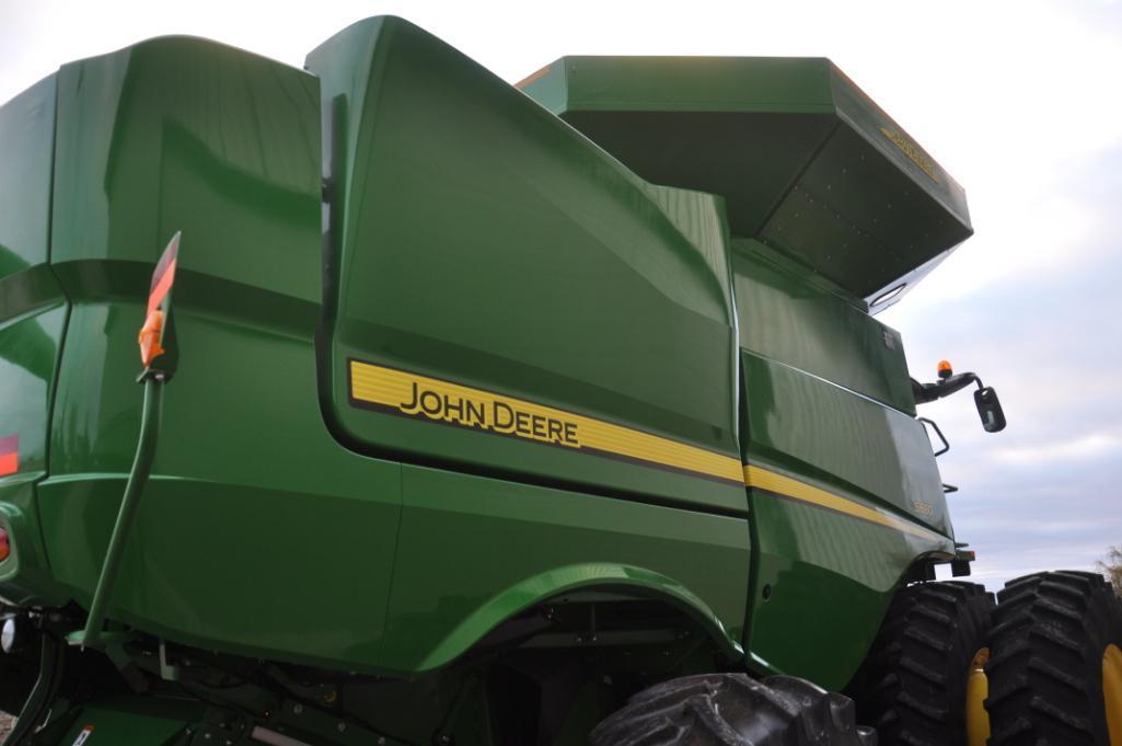 2016 John Deere S680 2wd combine