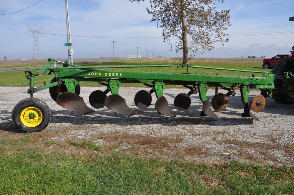 JD 1350-1450 5-bottom plow