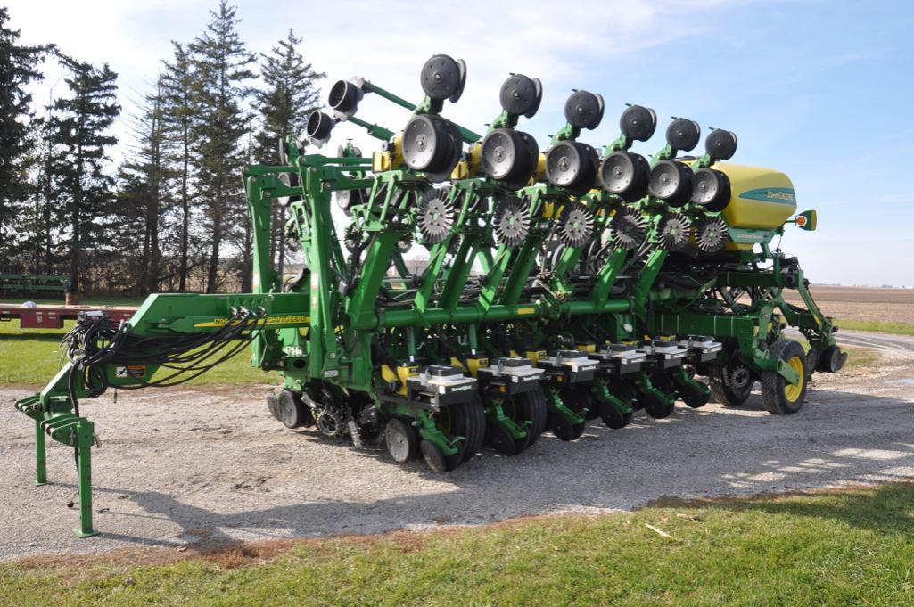 2007 John Deere 1790 CCS 16/32 planter