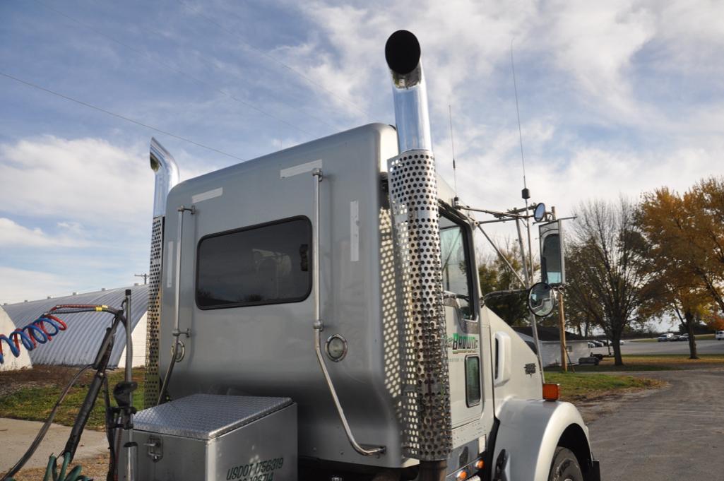 2008 Kenworth T800 truck