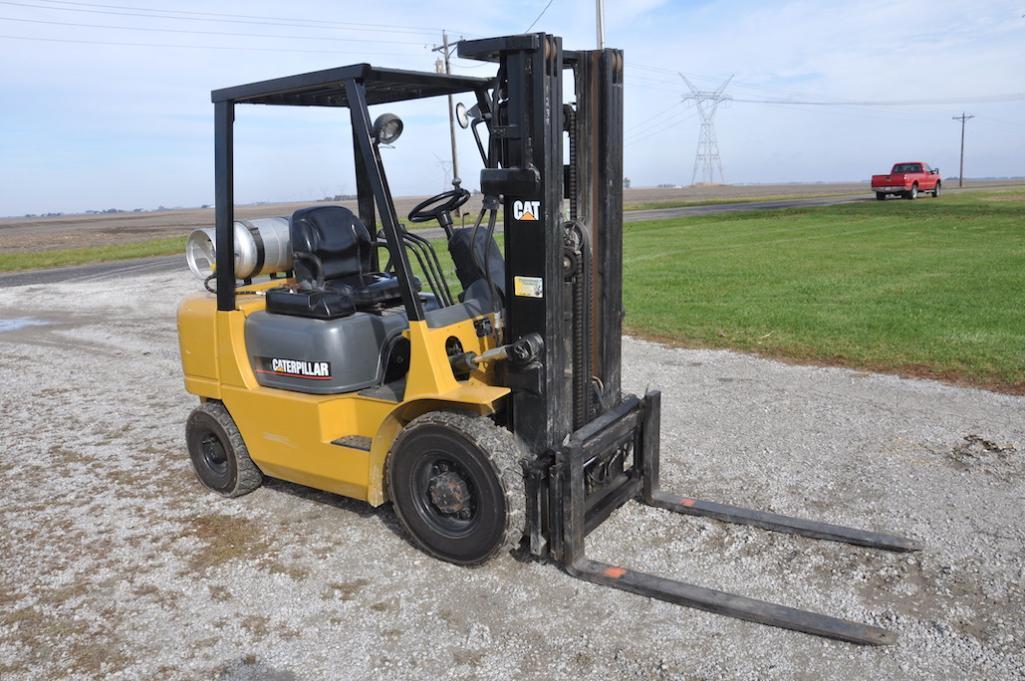 Caterpillar GP25K forklift