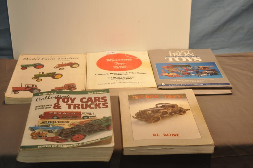 LOT OF MISC. TOY REFRENCE BOOKS