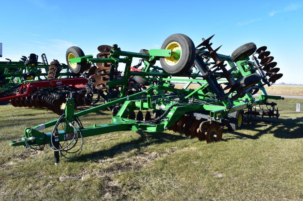 2012 John Deere 512 9-shank disc-ripper