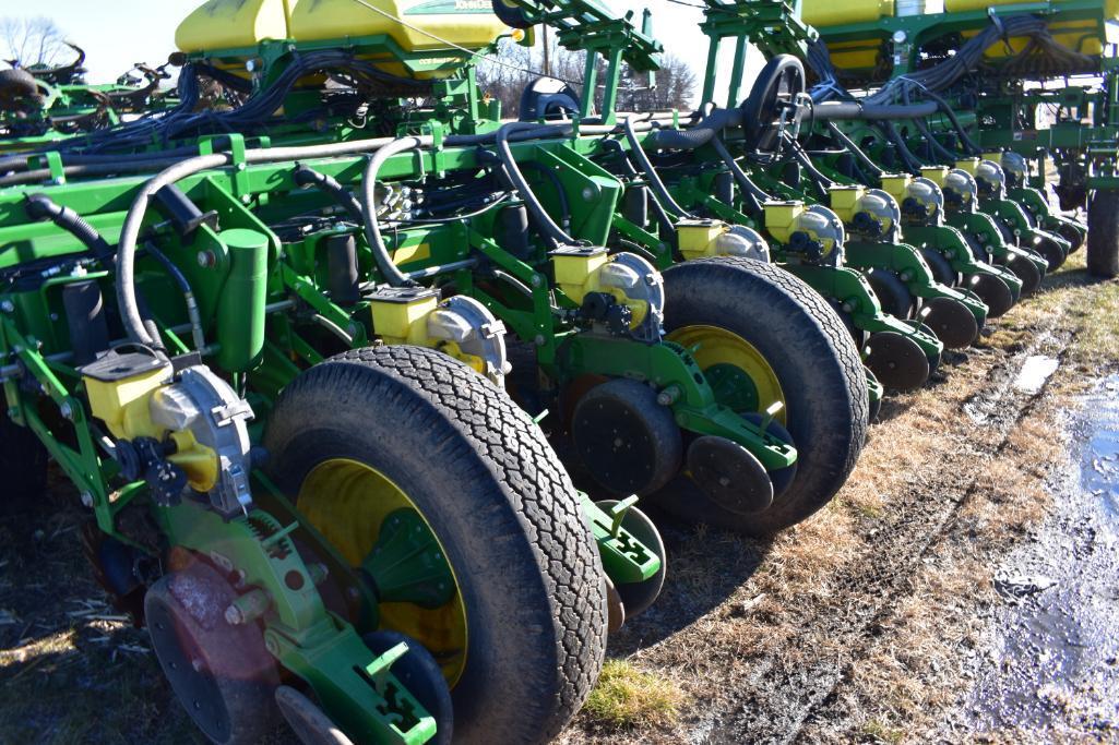 2013 John Deere 1770NT CCS 24 row 30" planter