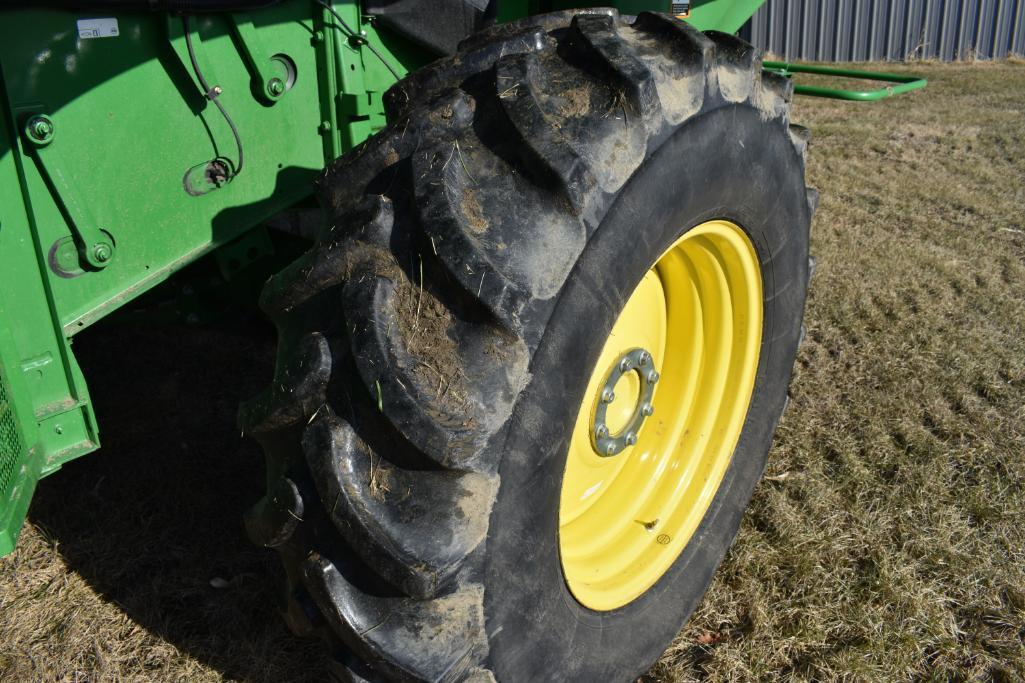 2012 John Deere S670 2wd combine