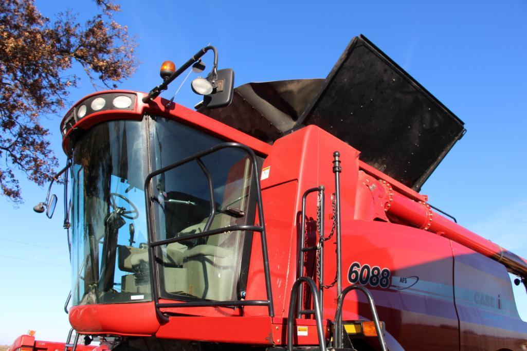 2009 Case IH 6088 4wd combine