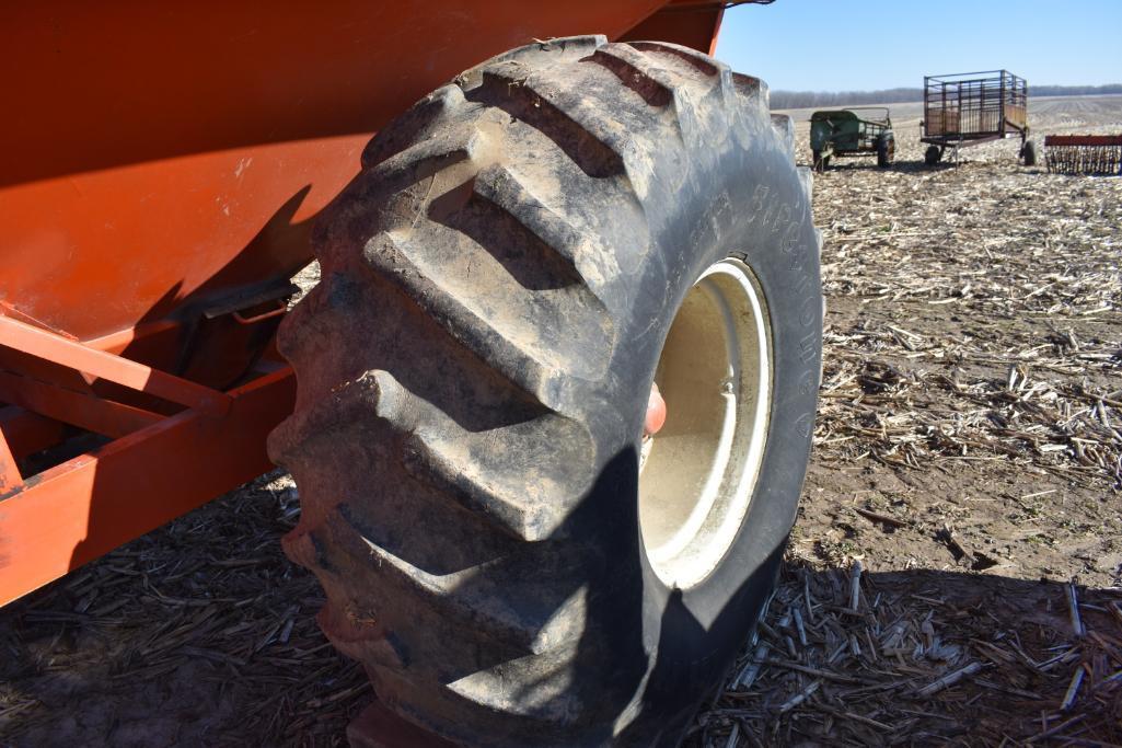 Killbros 590 grain cart