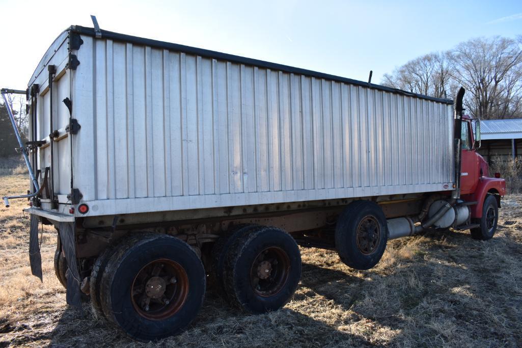 1991 Volvo grain truck