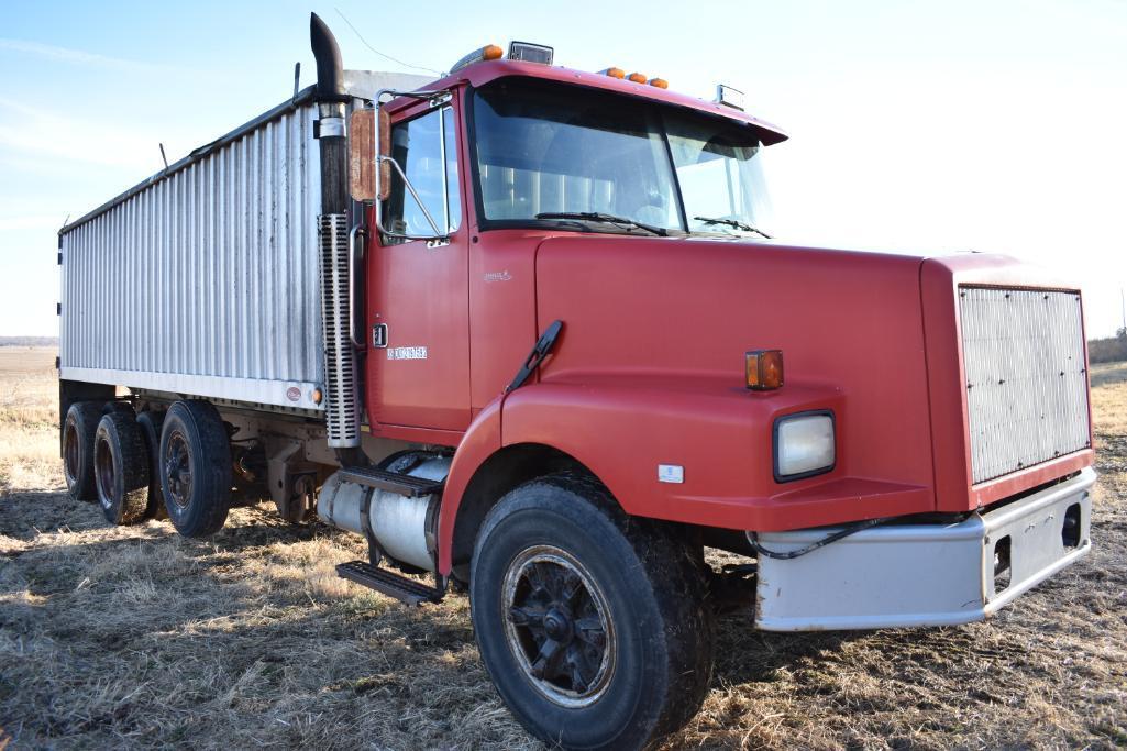 1991 Volvo grain truck