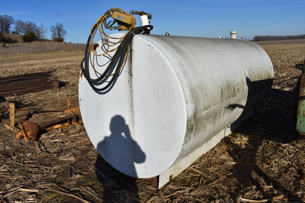 2,000 gal. fuel tank with pump